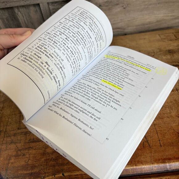 Othello by William Shakespeare Edited by Barbara Mowat & Paul Werstine pre-used - Picture 5 of 9